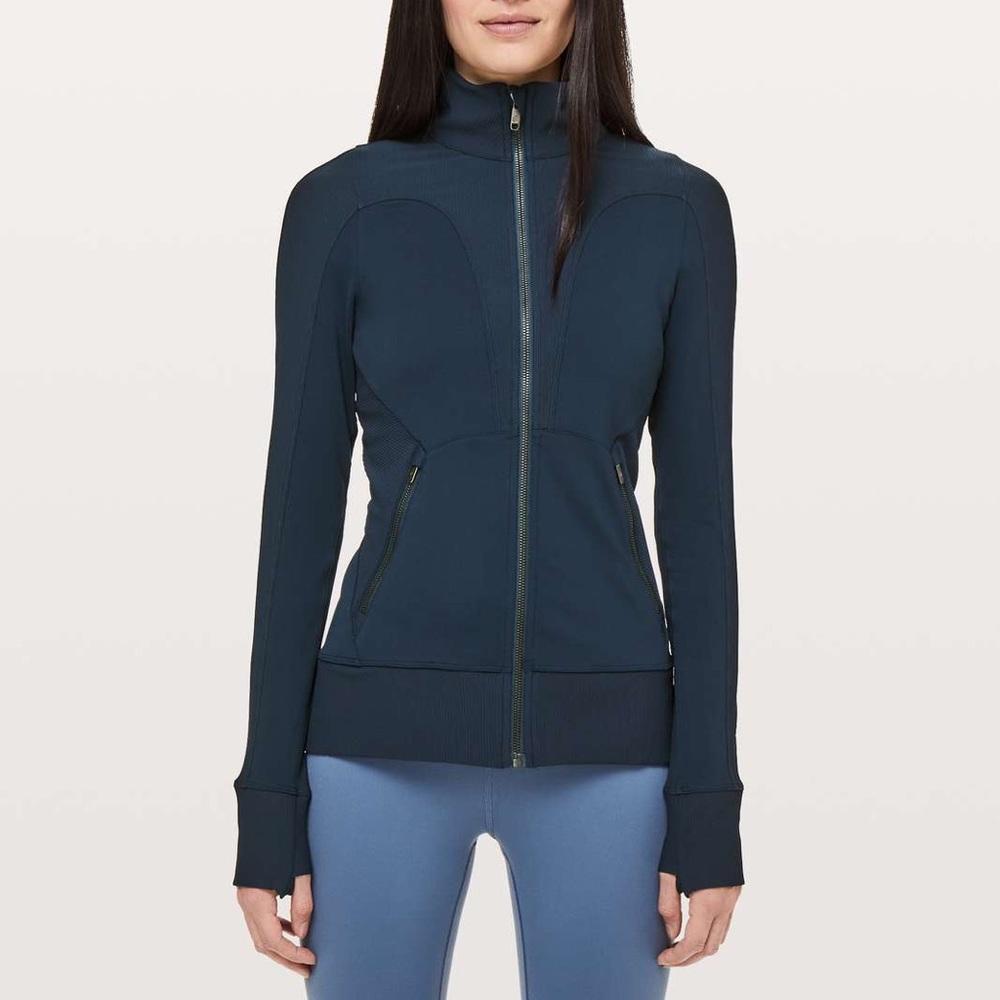 Lululemon movement to movement jacket size 6